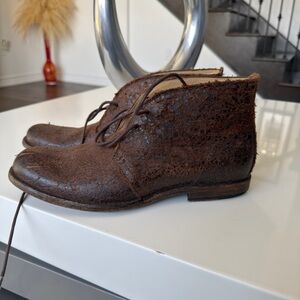 FRYE Men's Frye Phillip Chukka Brown Leather Ankle Boots